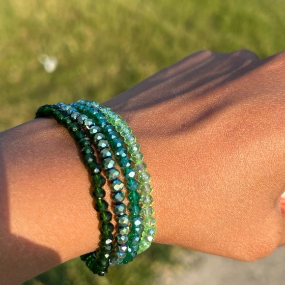 Gorgeous swarovski beads elastic bracelet -4 strands - Picture 7 of 12